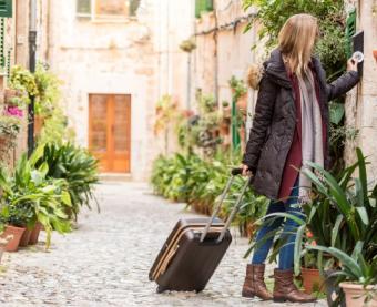 Le locazioni turistiche già registrate in DMS Puglia alla data del 30.09.2025 devono presentare Scia e Cia entro il 30 settembre 2026